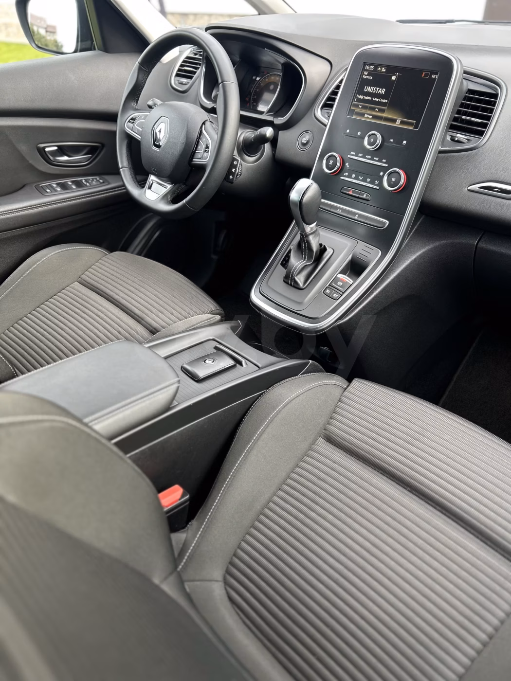 Renault Grand Scenic фото 14