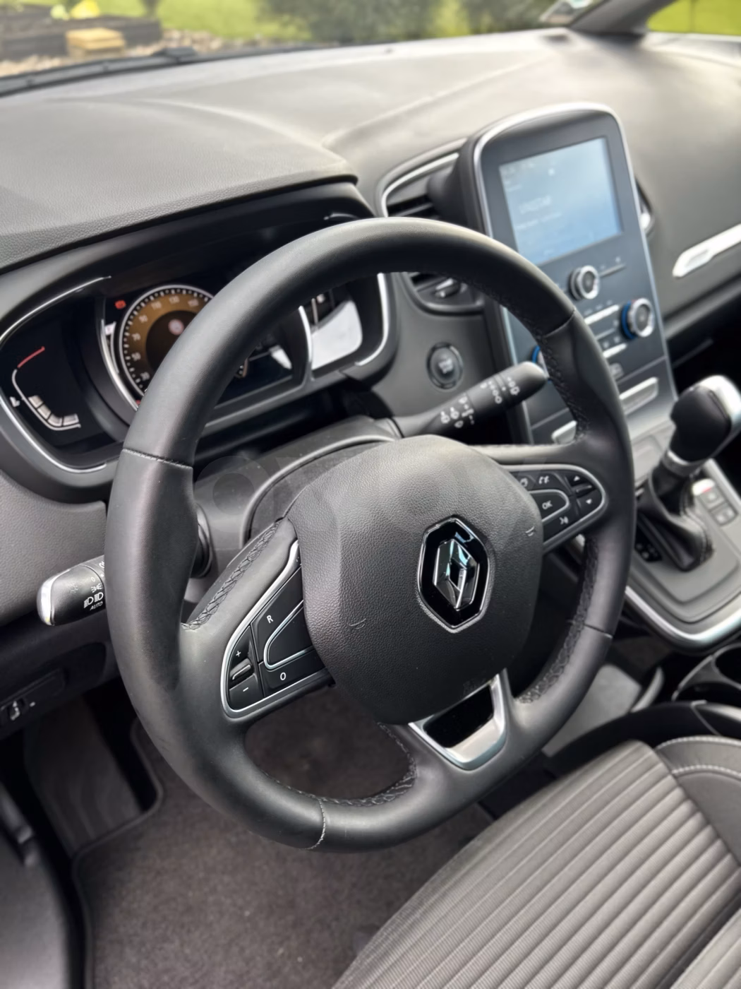 Renault Grand Scenic фото 15