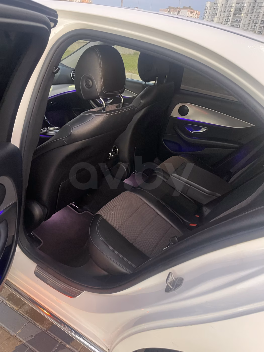 Mercedes-Benz E-Класс фото 6