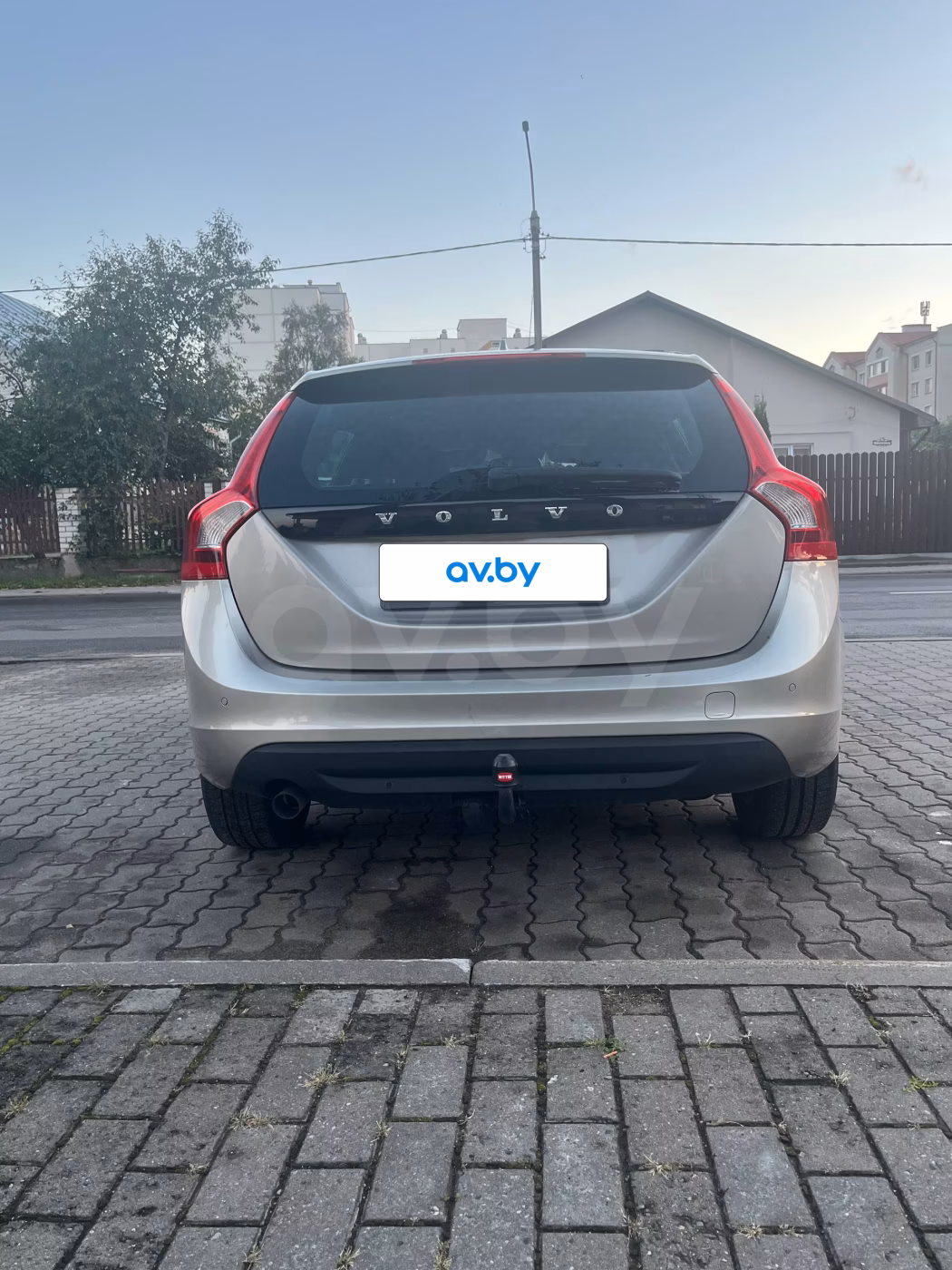 Volvo V60 фото 8