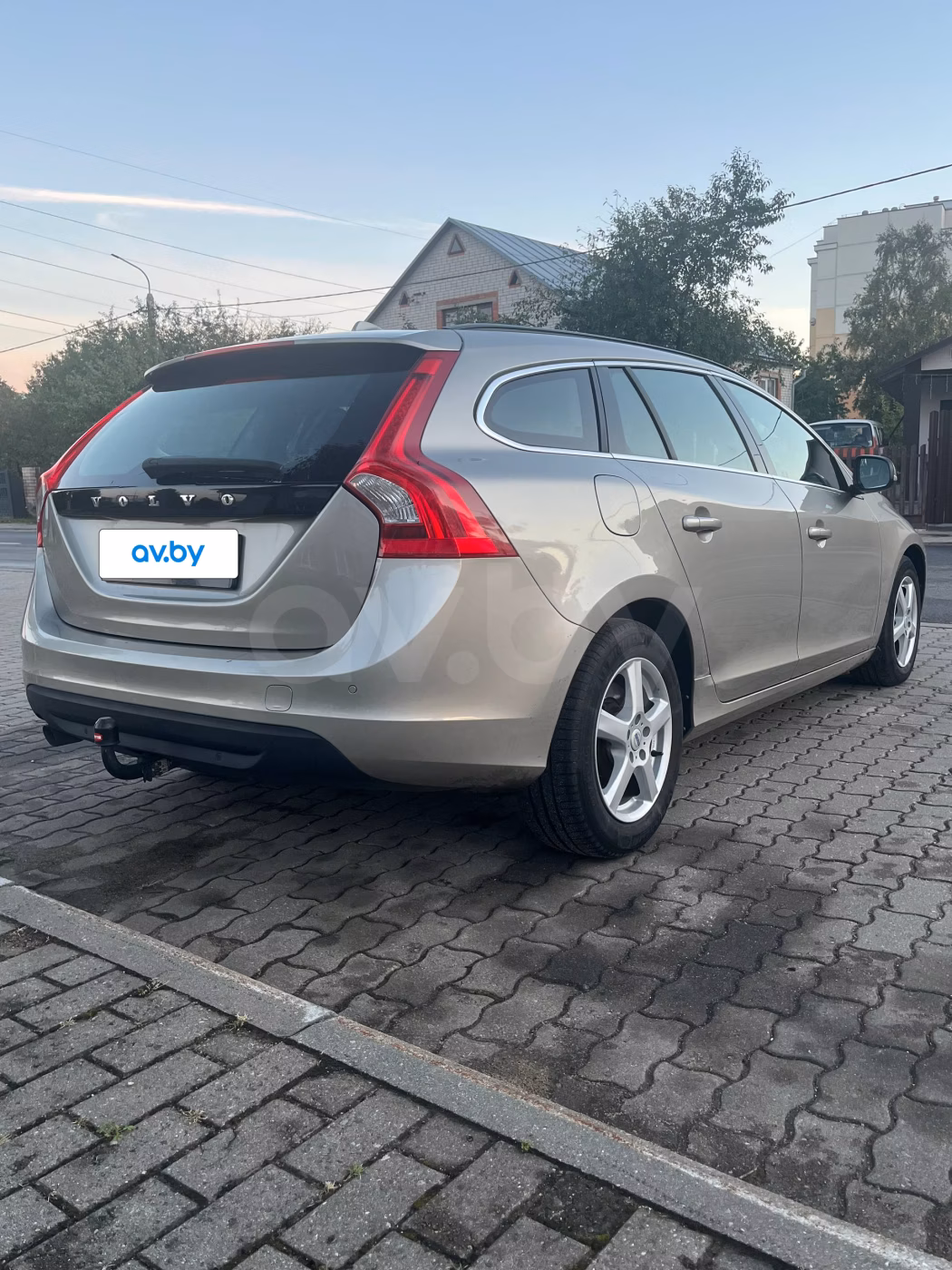 Volvo V60 фото 6