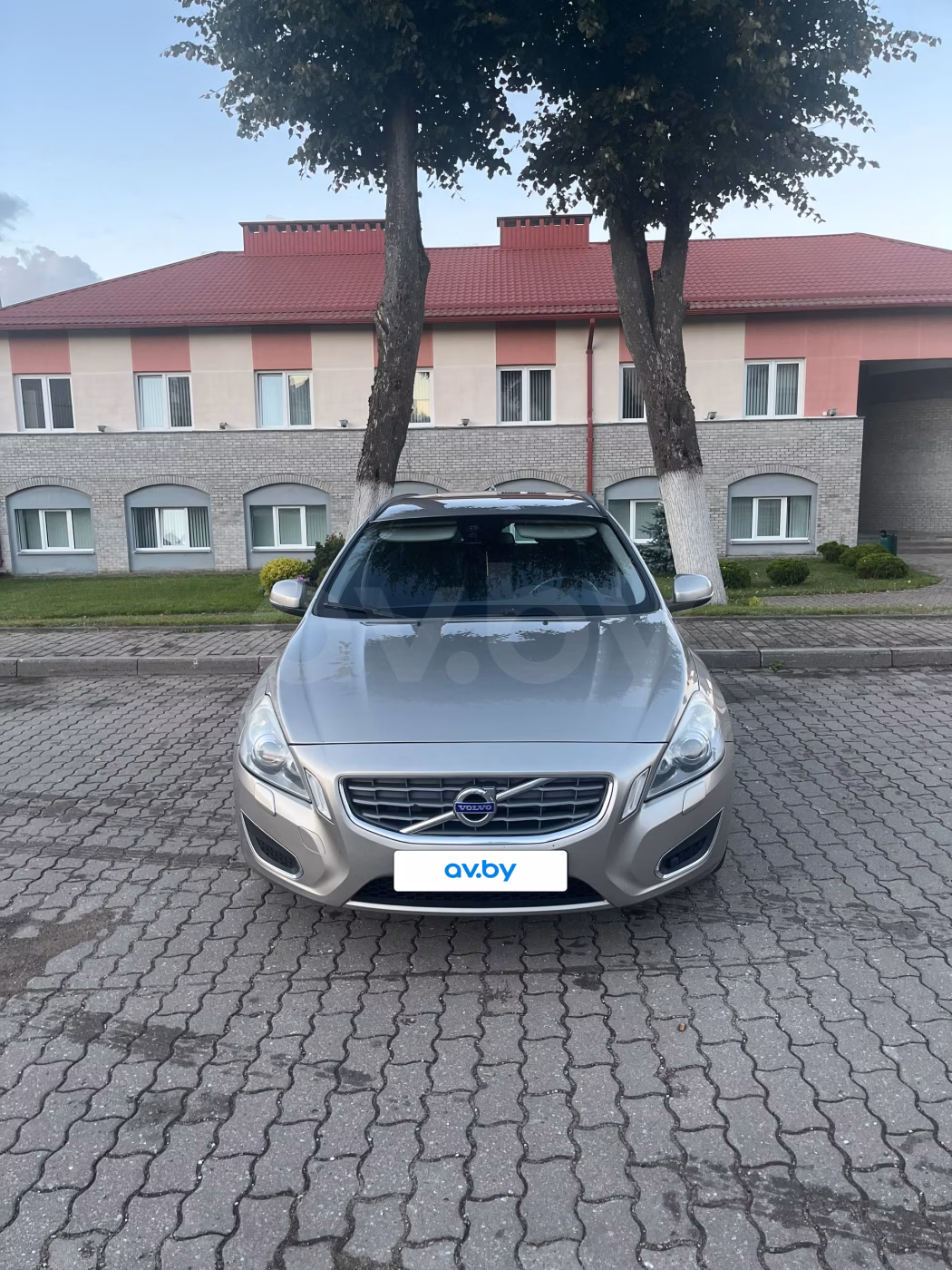 Volvo V60 фото 4