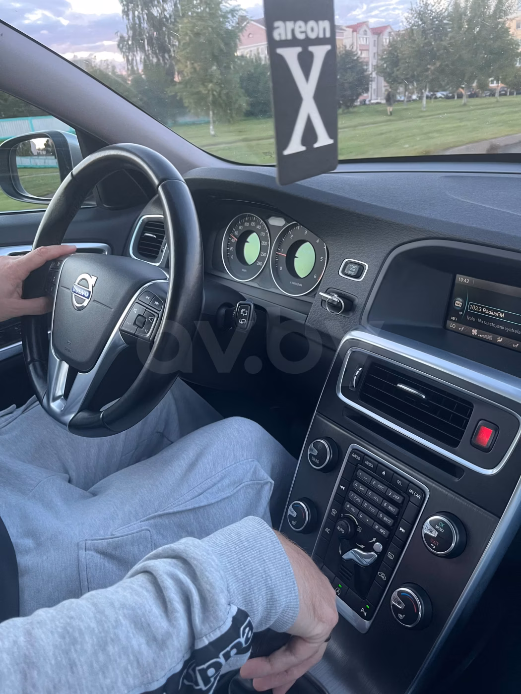 Volvo V60 фото 5