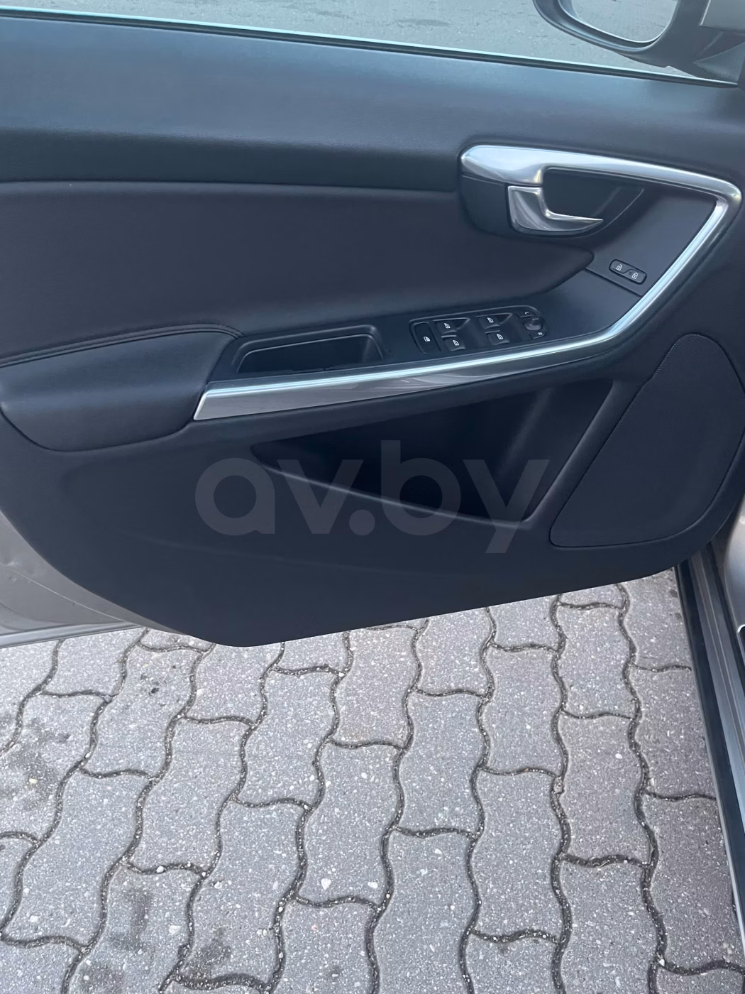 Volvo V60 фото 7