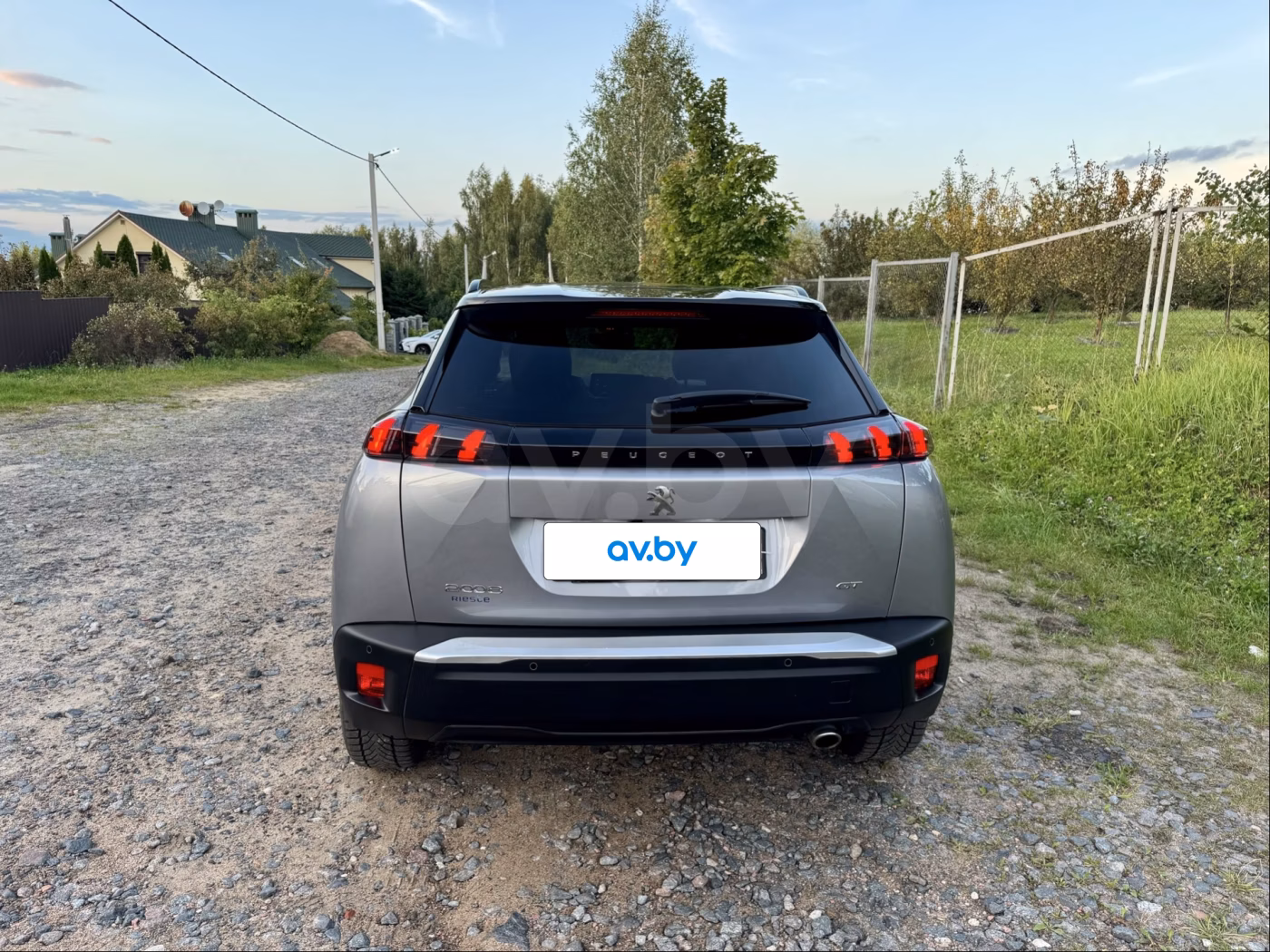 Peugeot 2008 фото 7