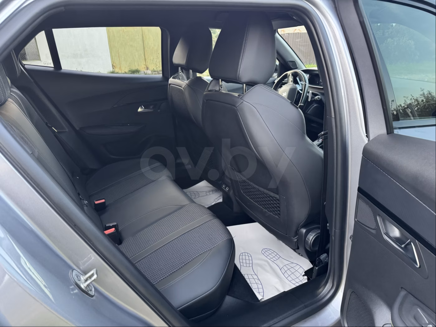 Peugeot 2008 фото 9