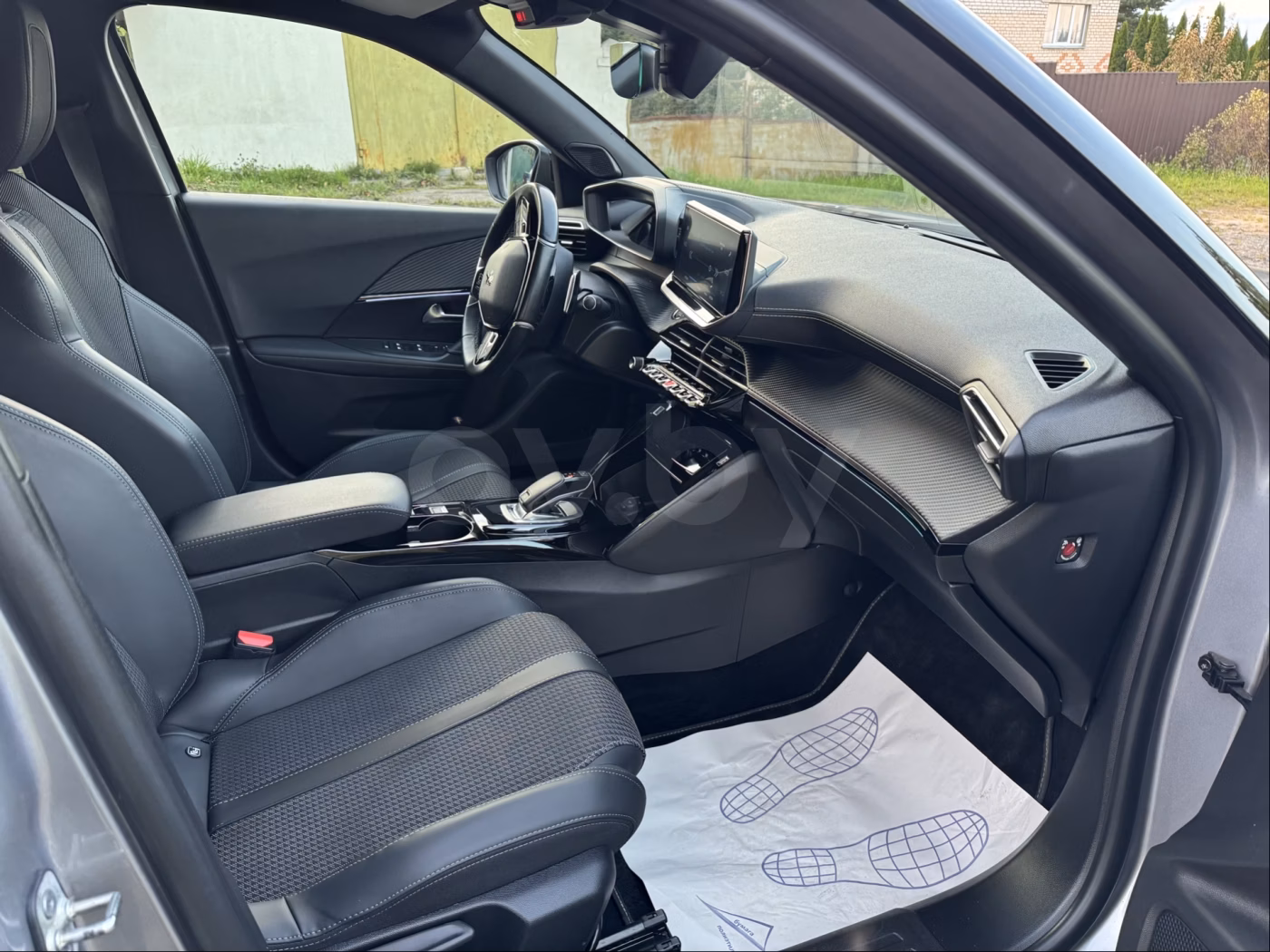 Peugeot 2008 фото 14