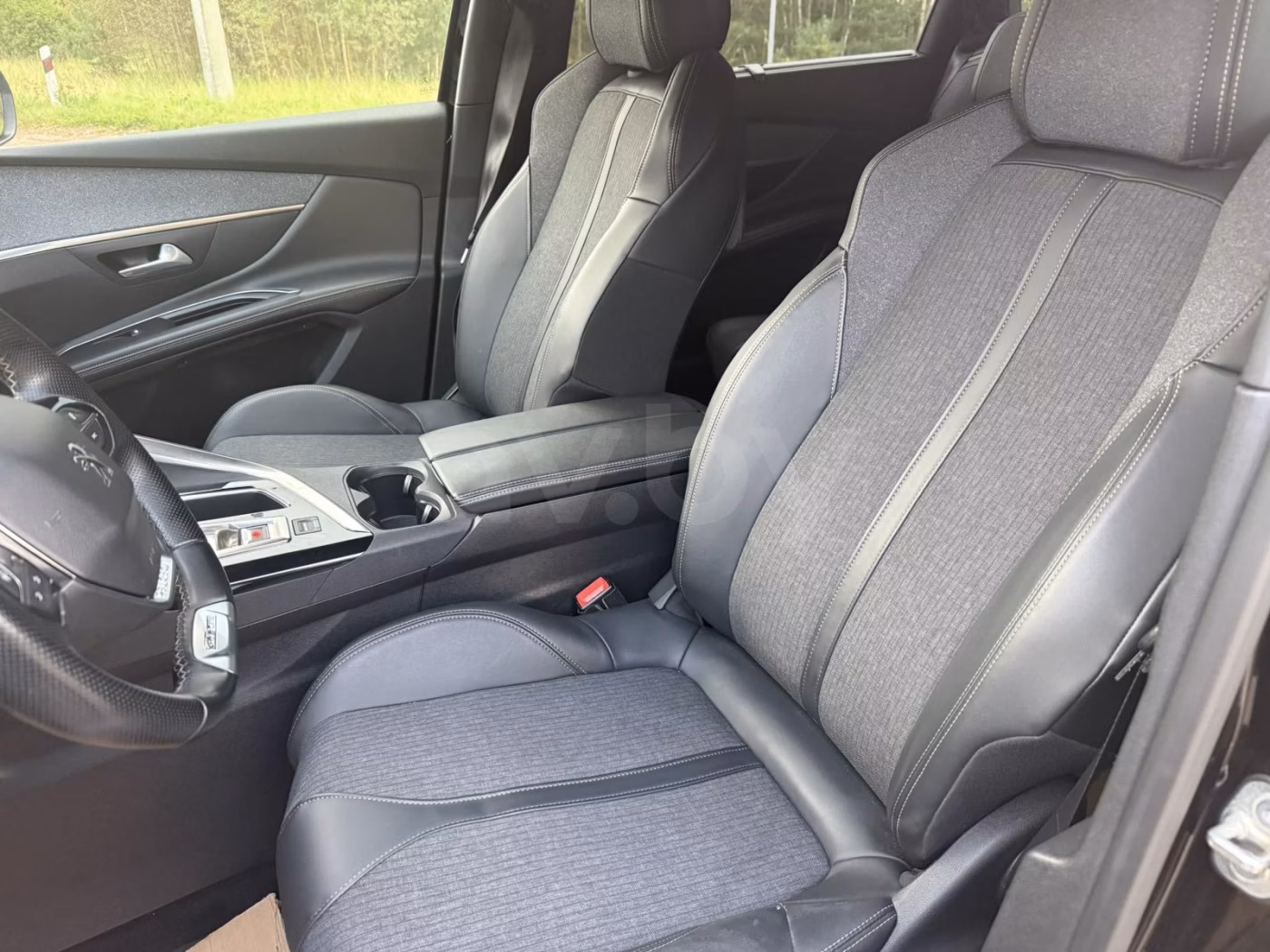 Peugeot 5008 фото 6