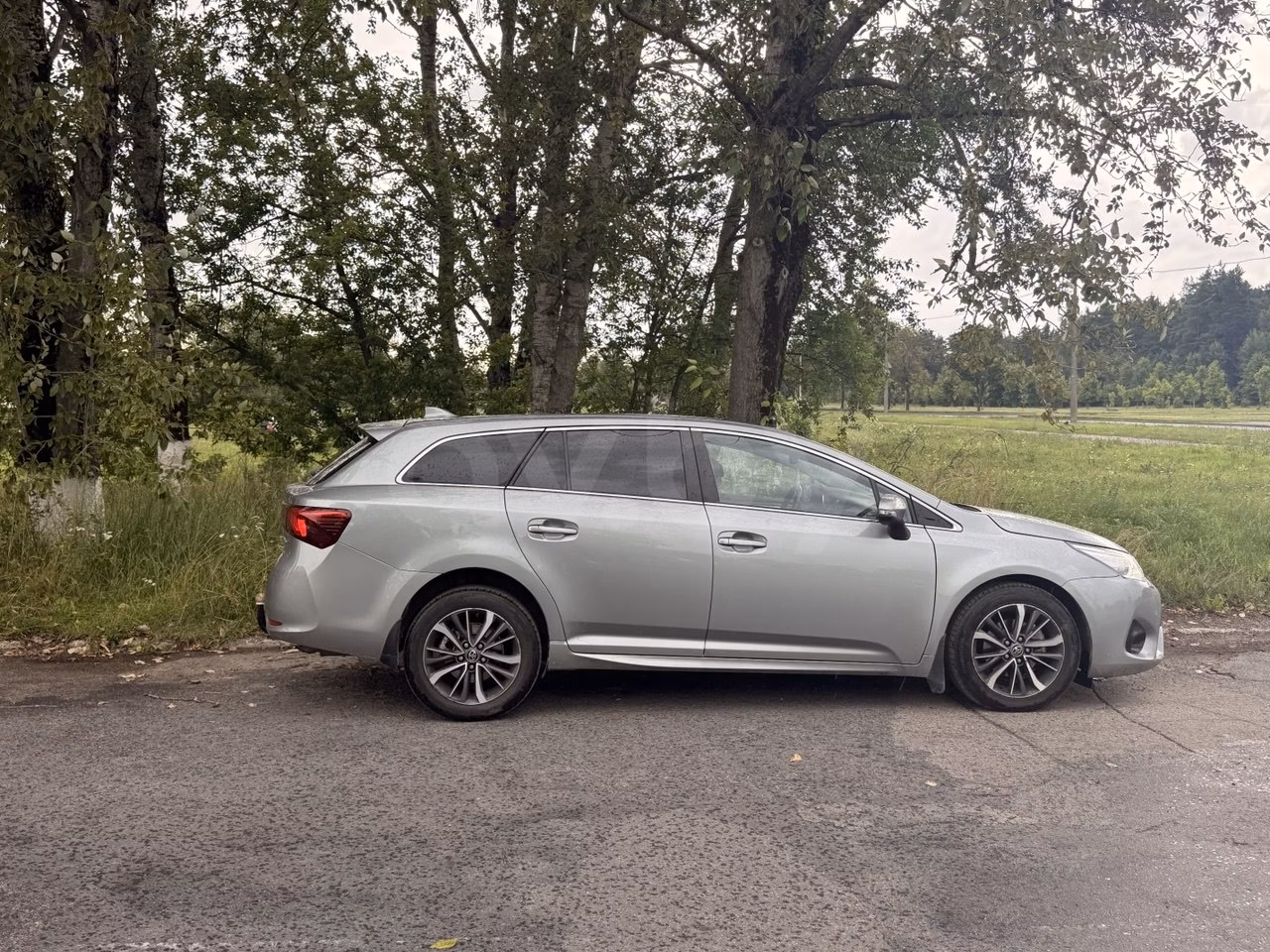 Toyota Avensis фото 23