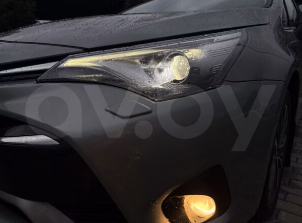 Toyota Avensis фото 21