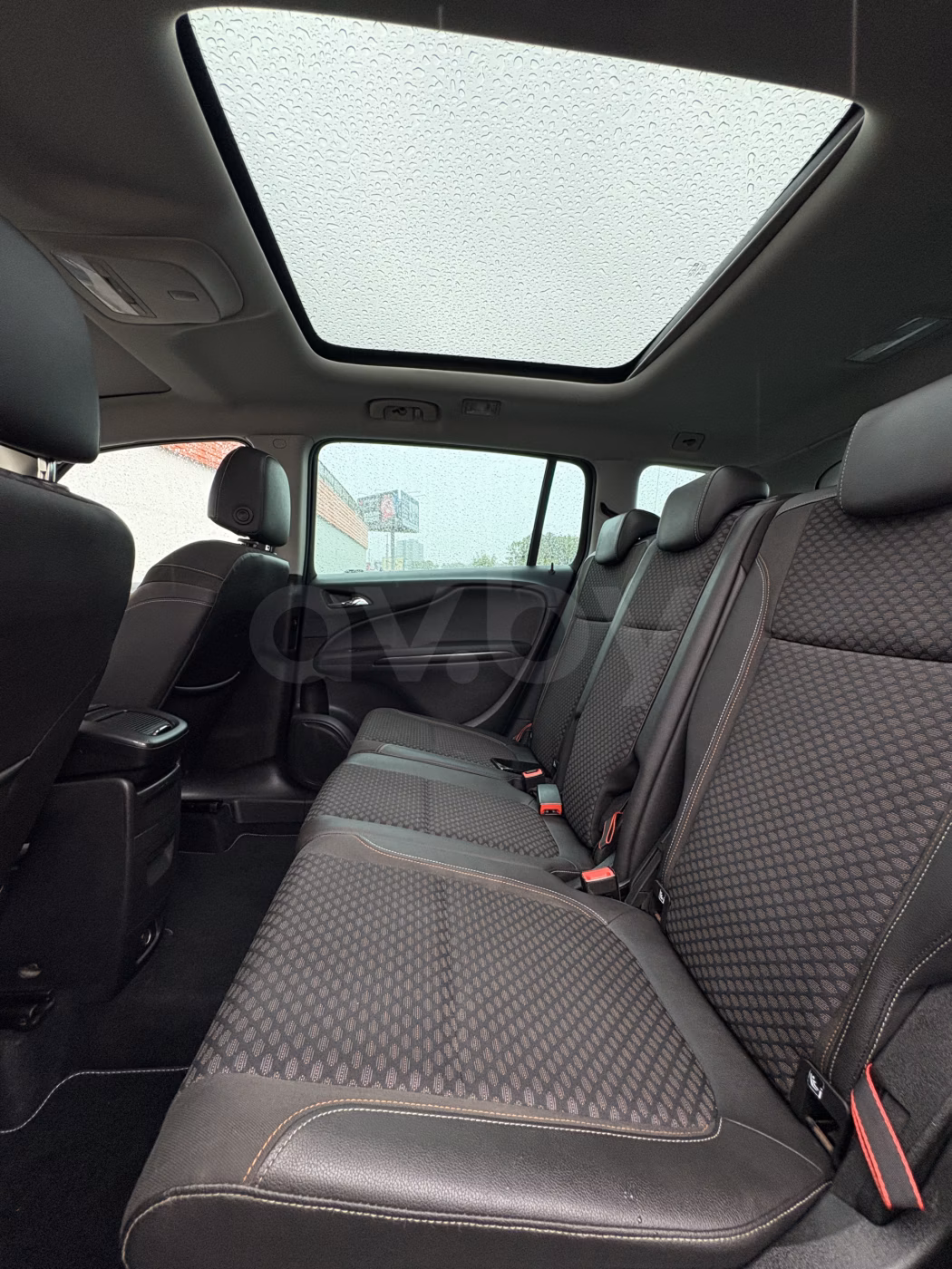 Opel Zafira фото 16