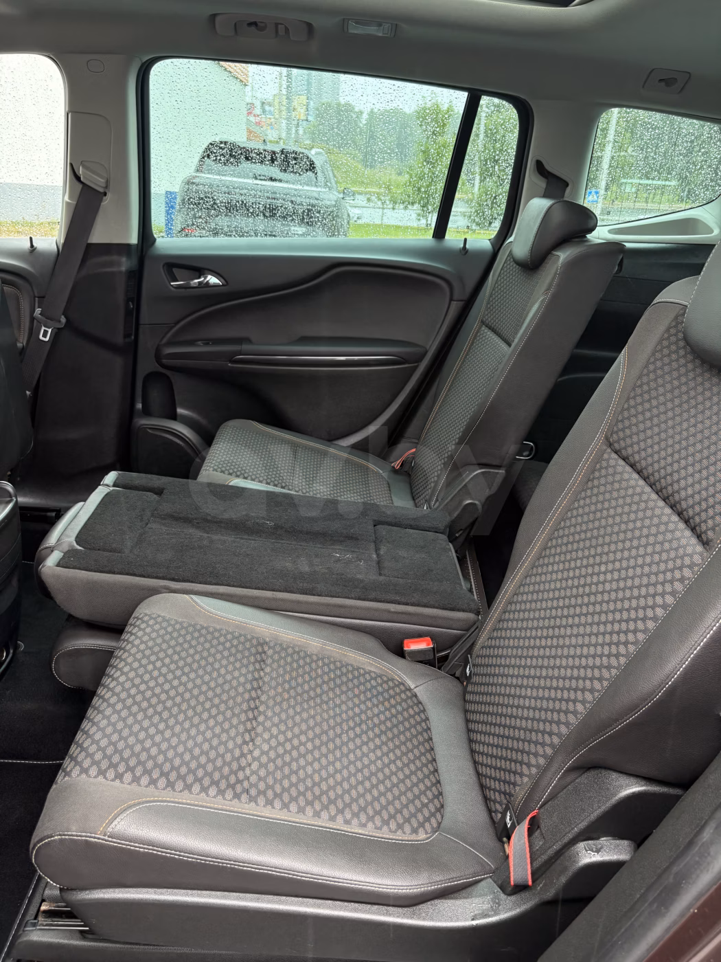 Opel Zafira фото 18