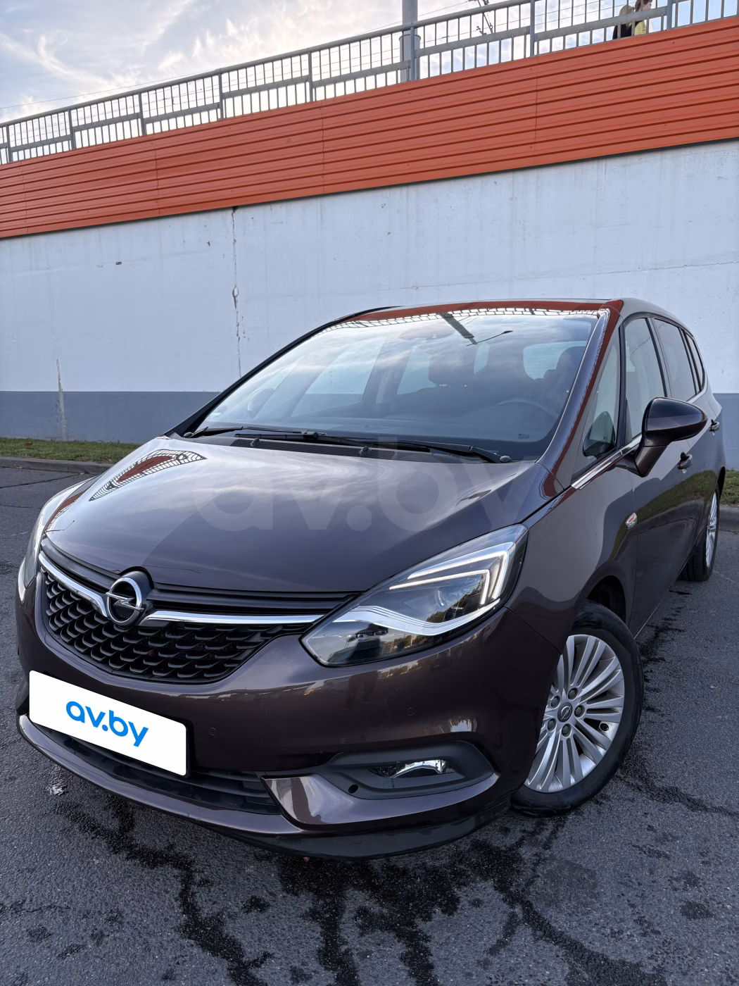 Opel Zafira фото 2