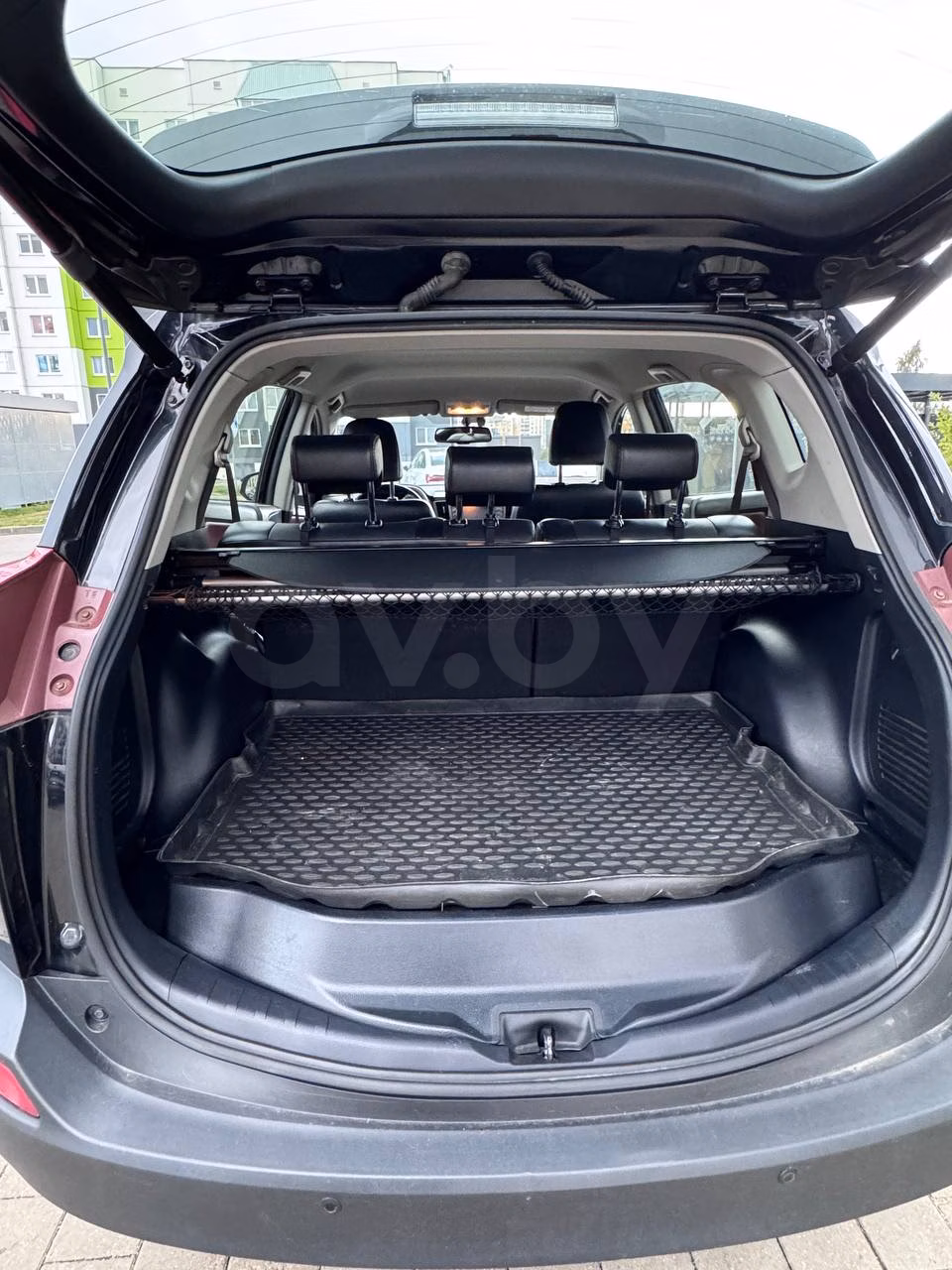 Toyota RAV4 фото 5