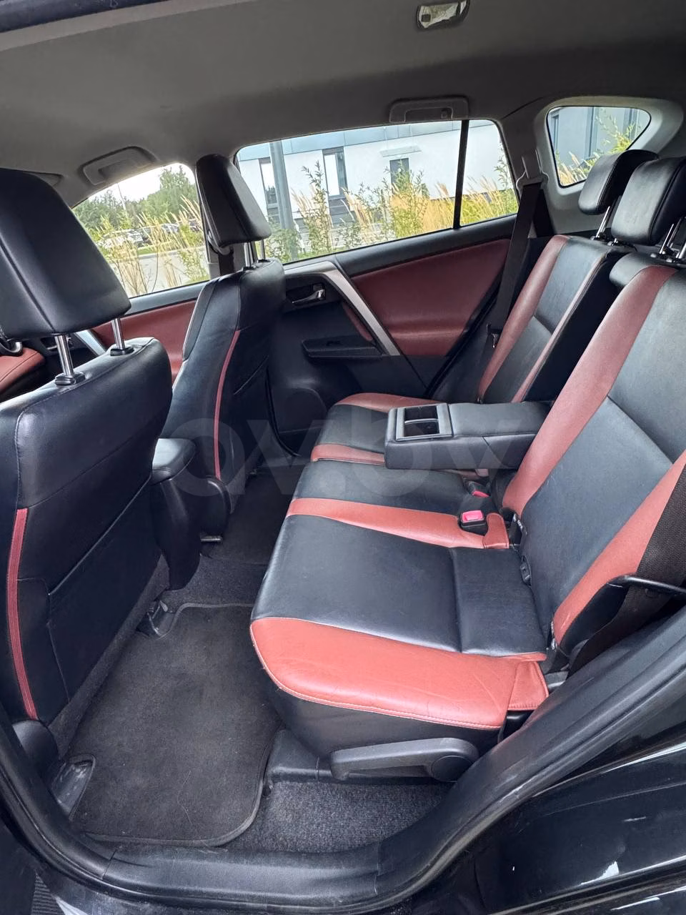 Toyota RAV4 фото 6