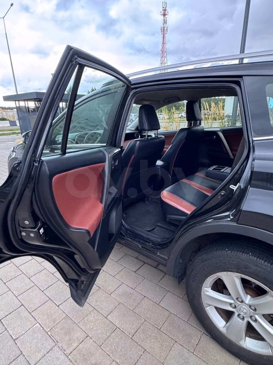 Toyota RAV4 фото 7