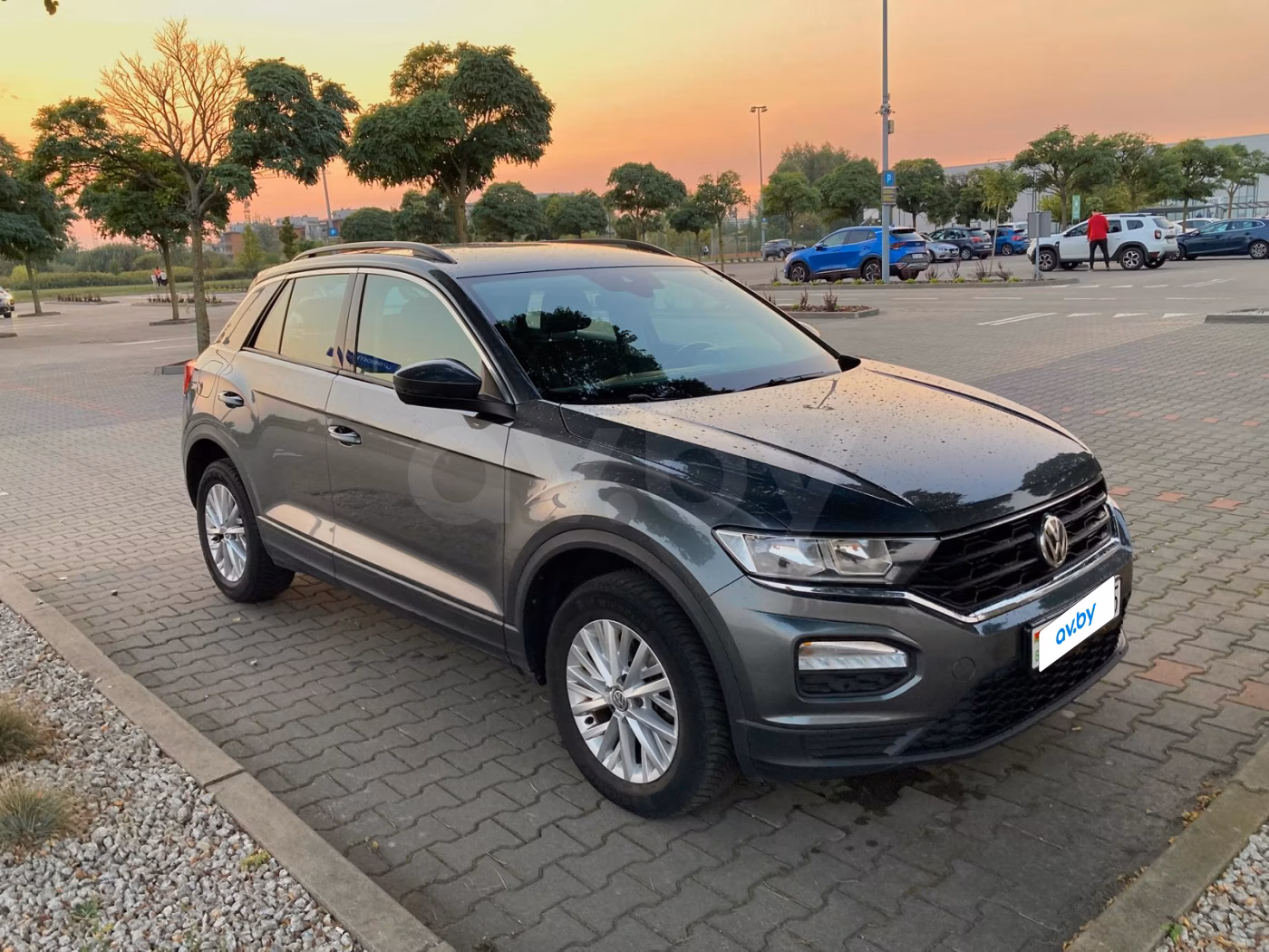 Volkswagen T-Roc фото 2