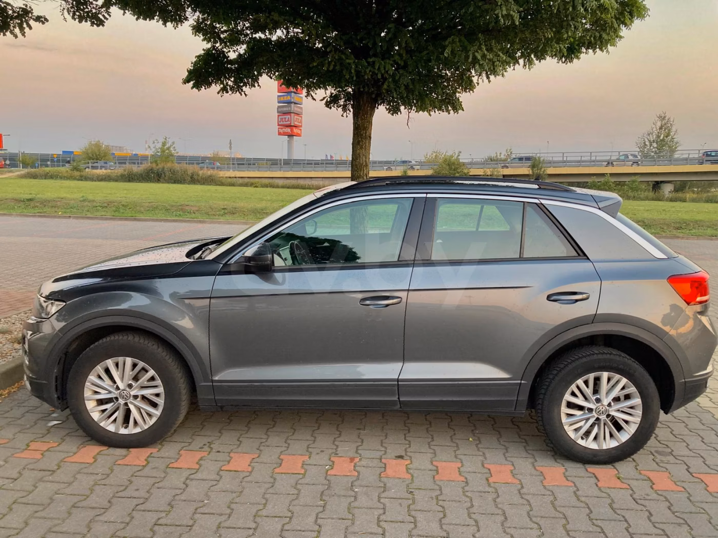 Volkswagen T-Roc фото 3