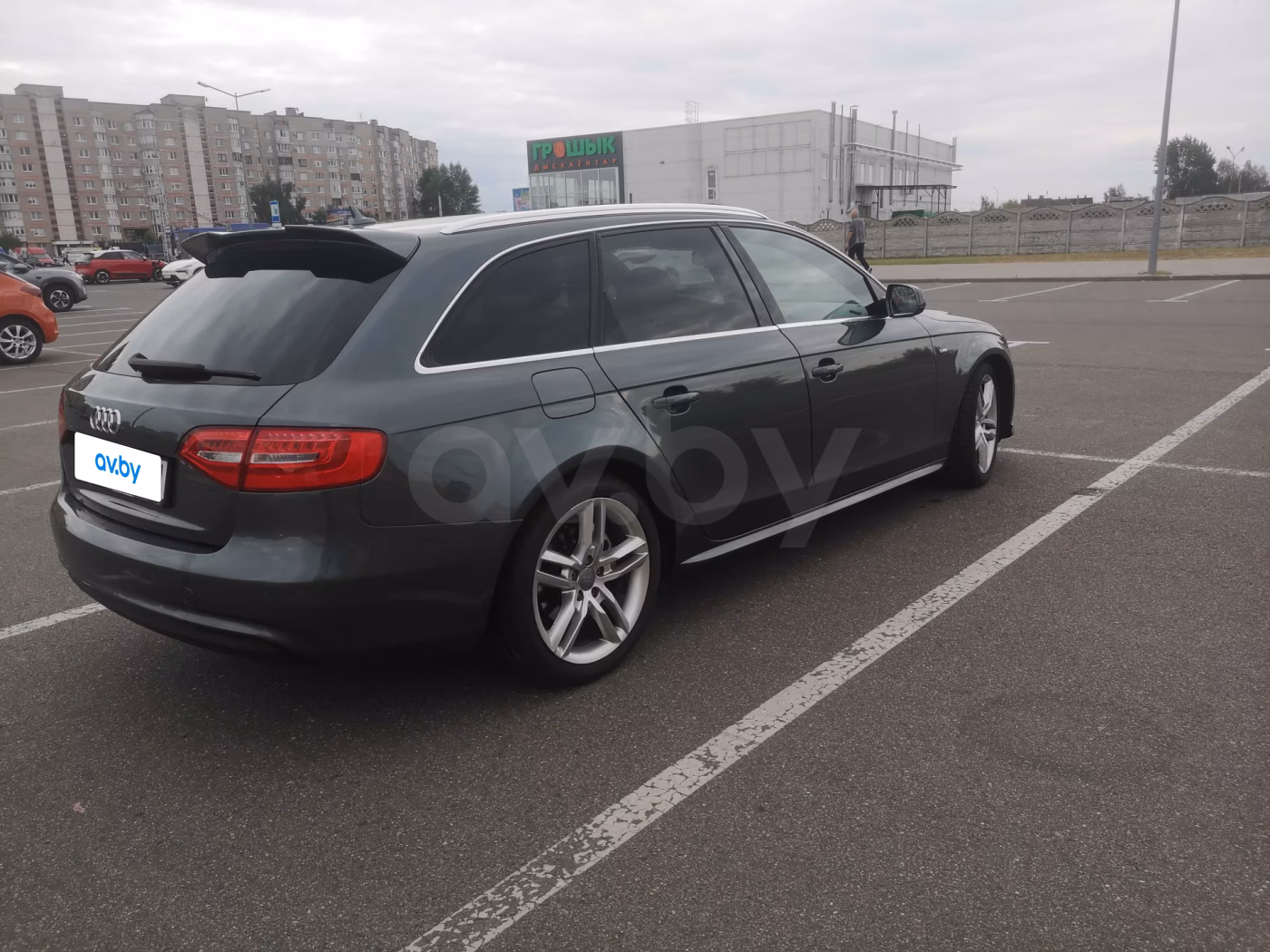 Audi A4 фото 8