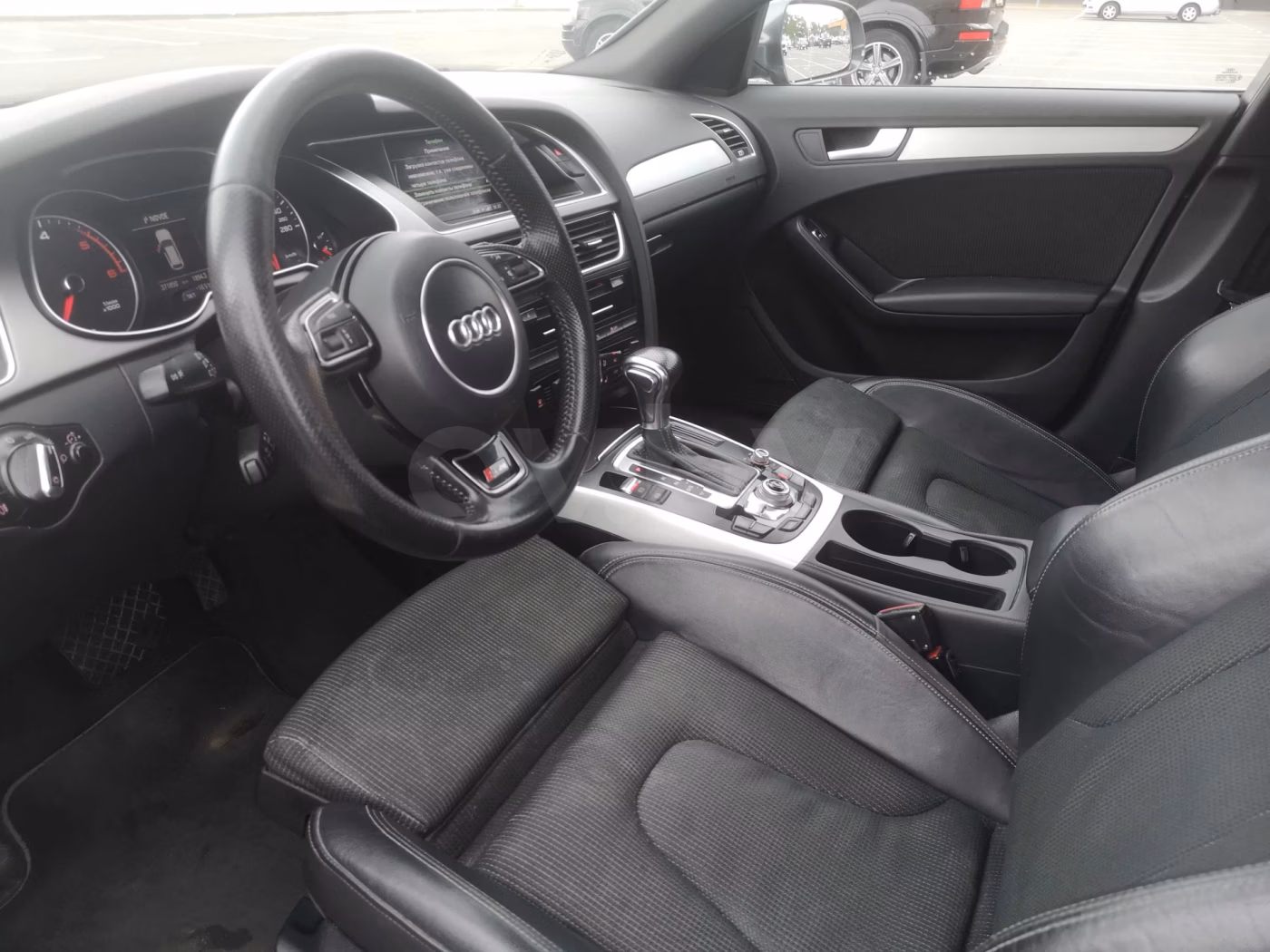 Audi A4 фото 15