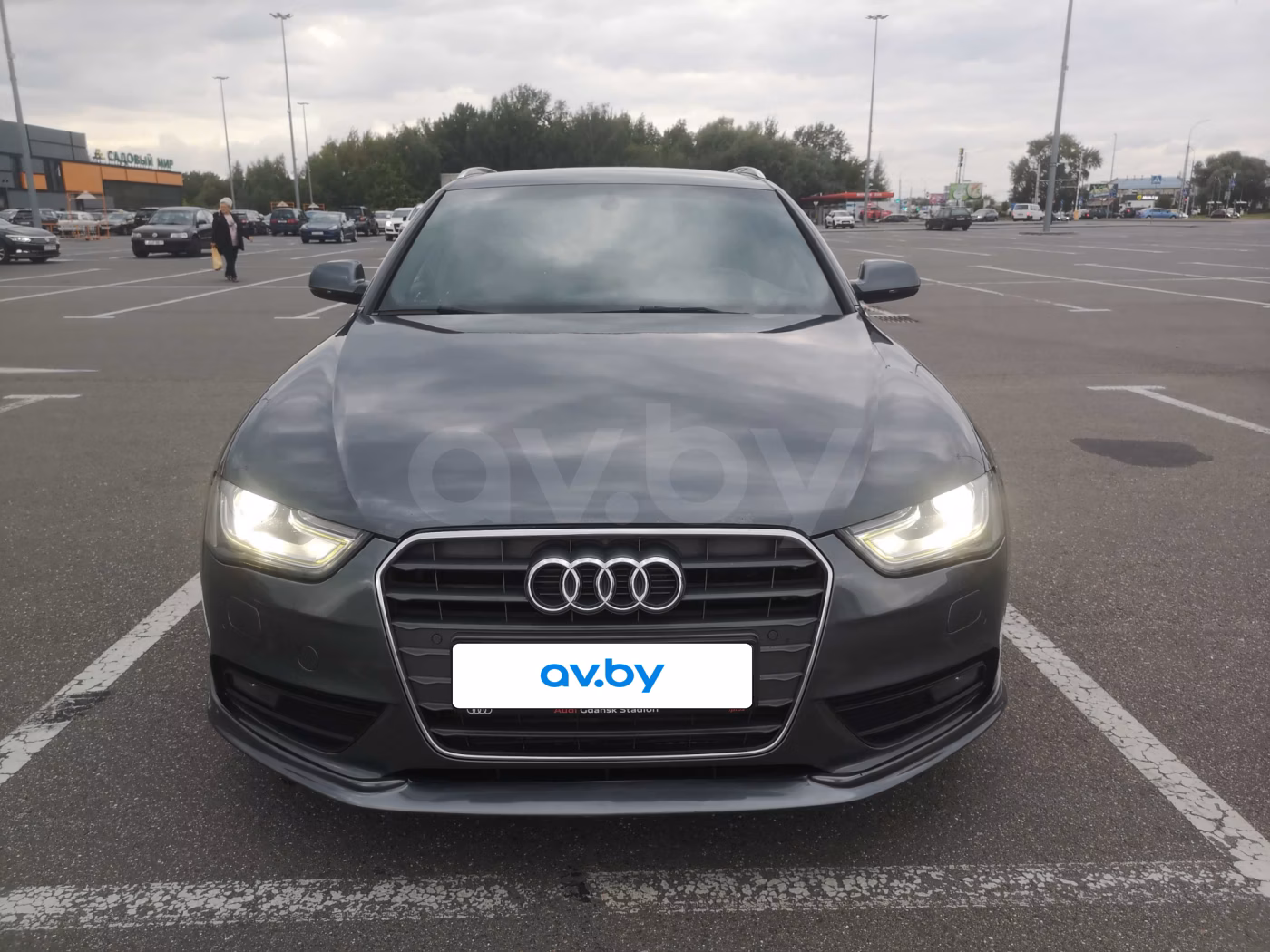 Audi A4 фото 9