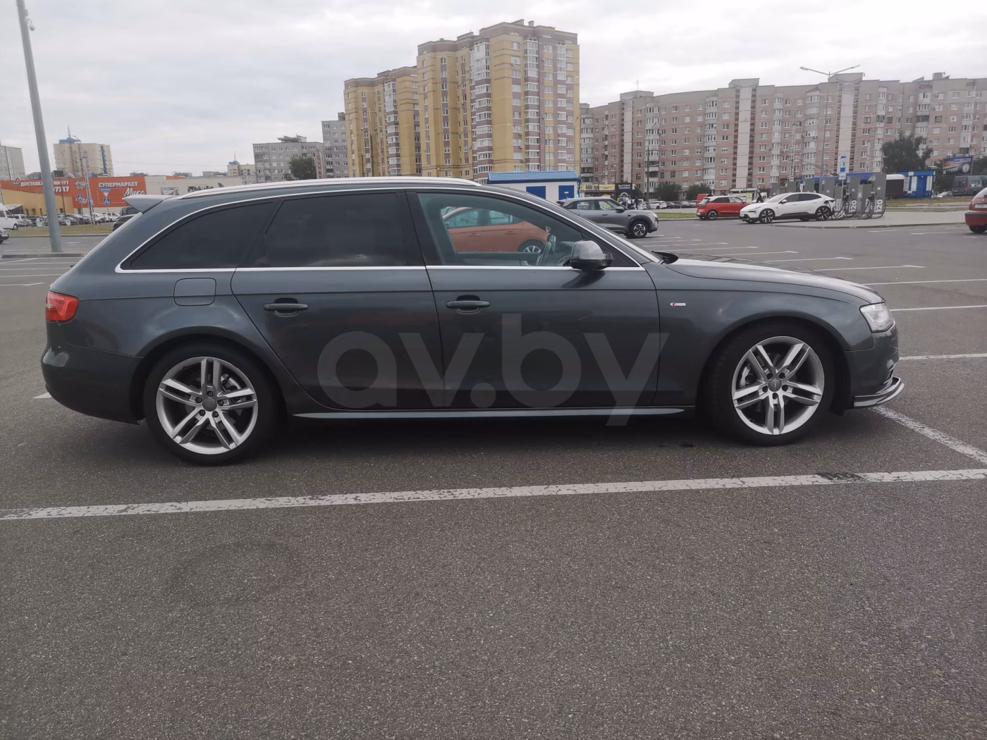 Audi A4 фото 4