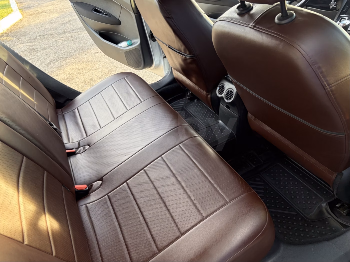 Peugeot 408 фото 9