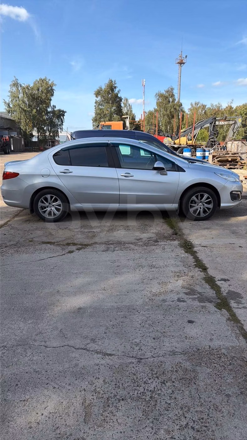 Peugeot 408 фото 3