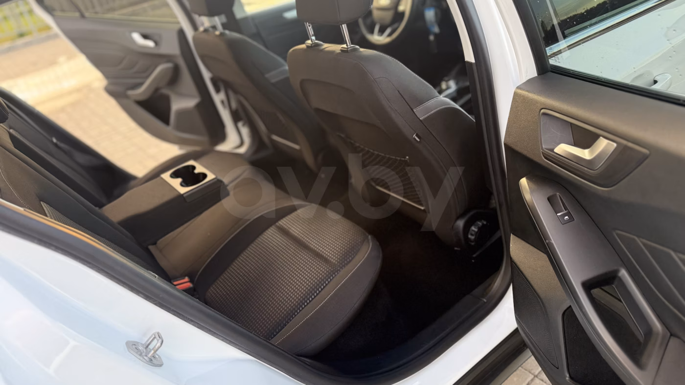 Ford Focus фото 9