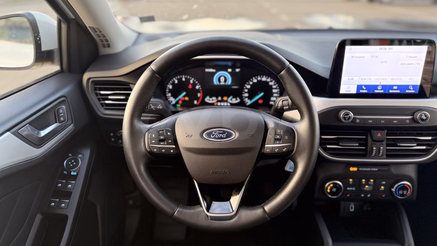 Ford Focus фото 18
