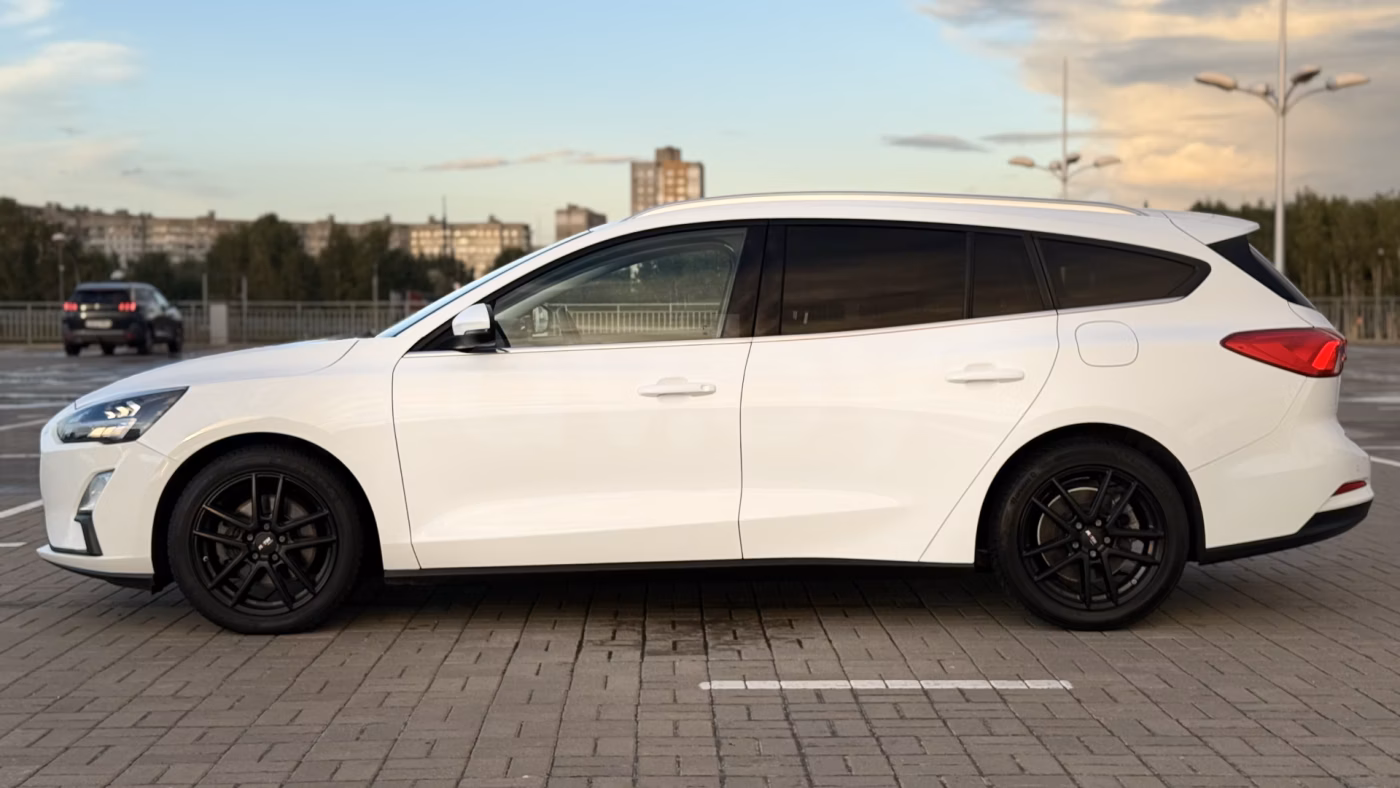 Ford Focus фото 8