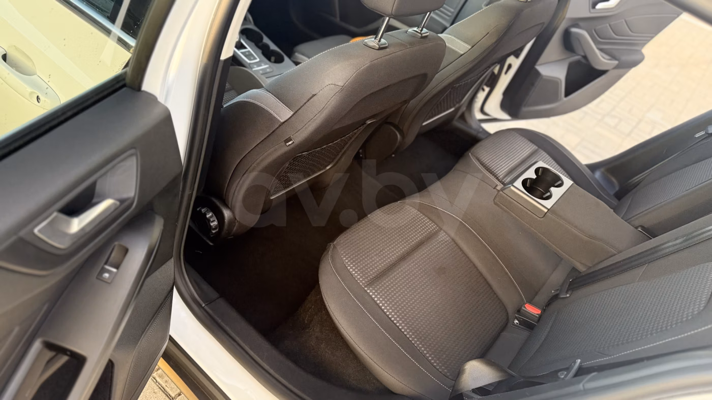 Ford Focus фото 10