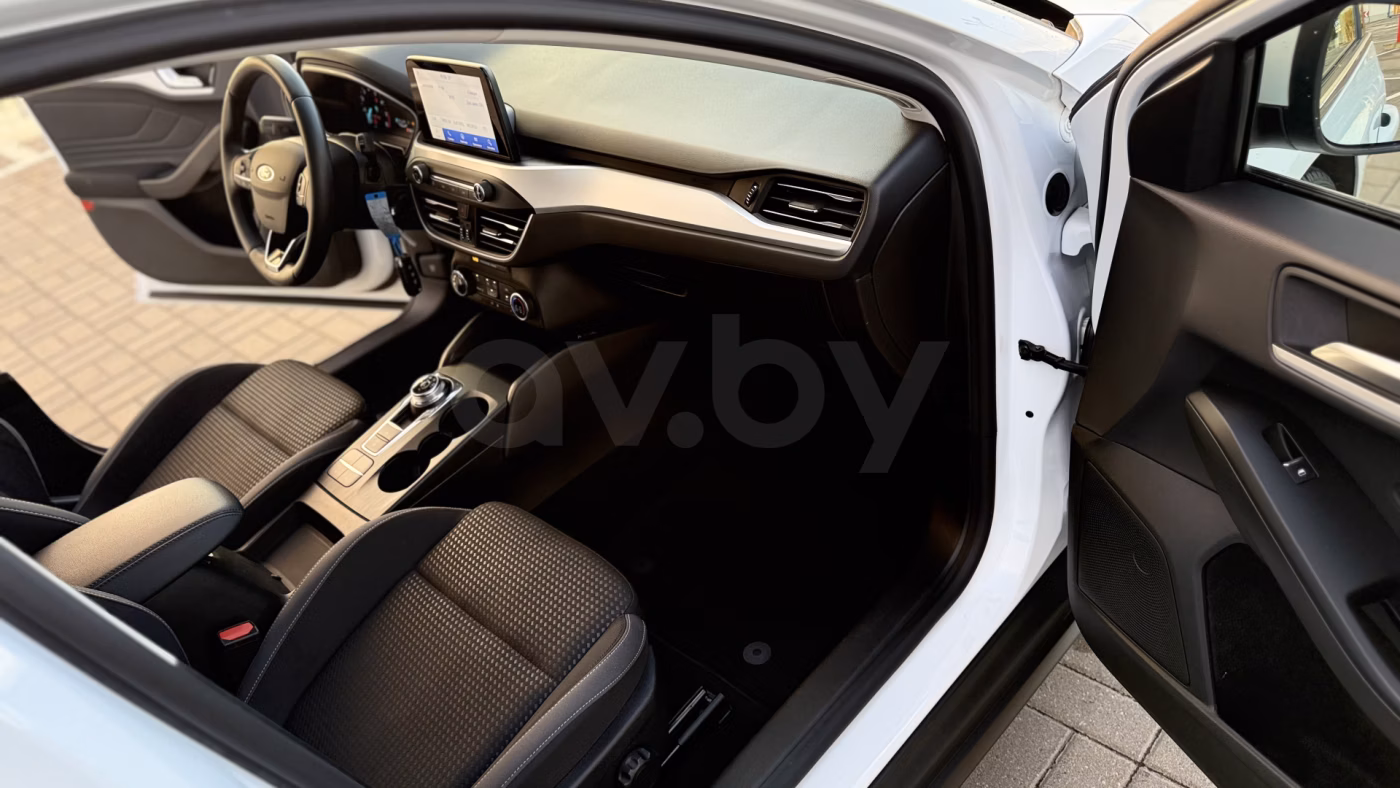Ford Focus фото 12