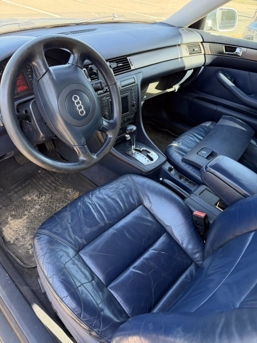 Audi A6 фото 15