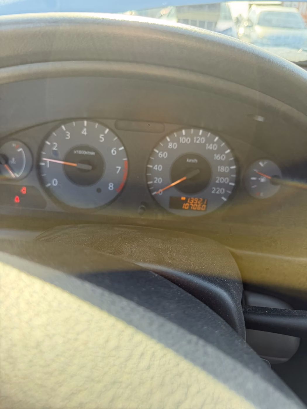 Nissan Almera фото 15