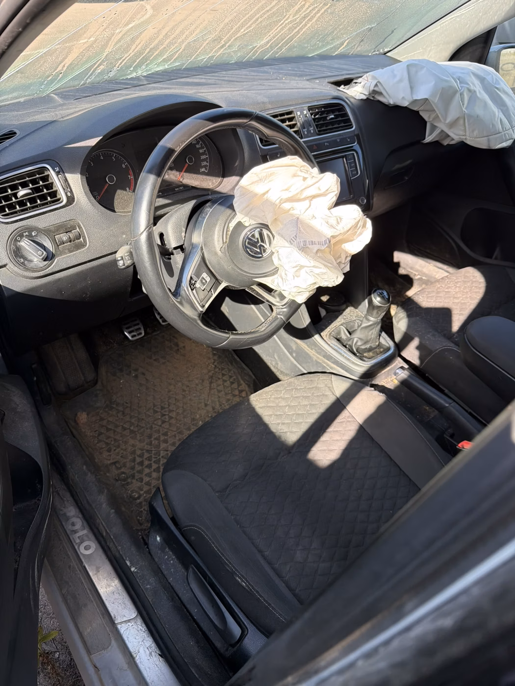 Volkswagen Polo Sedan фото 10