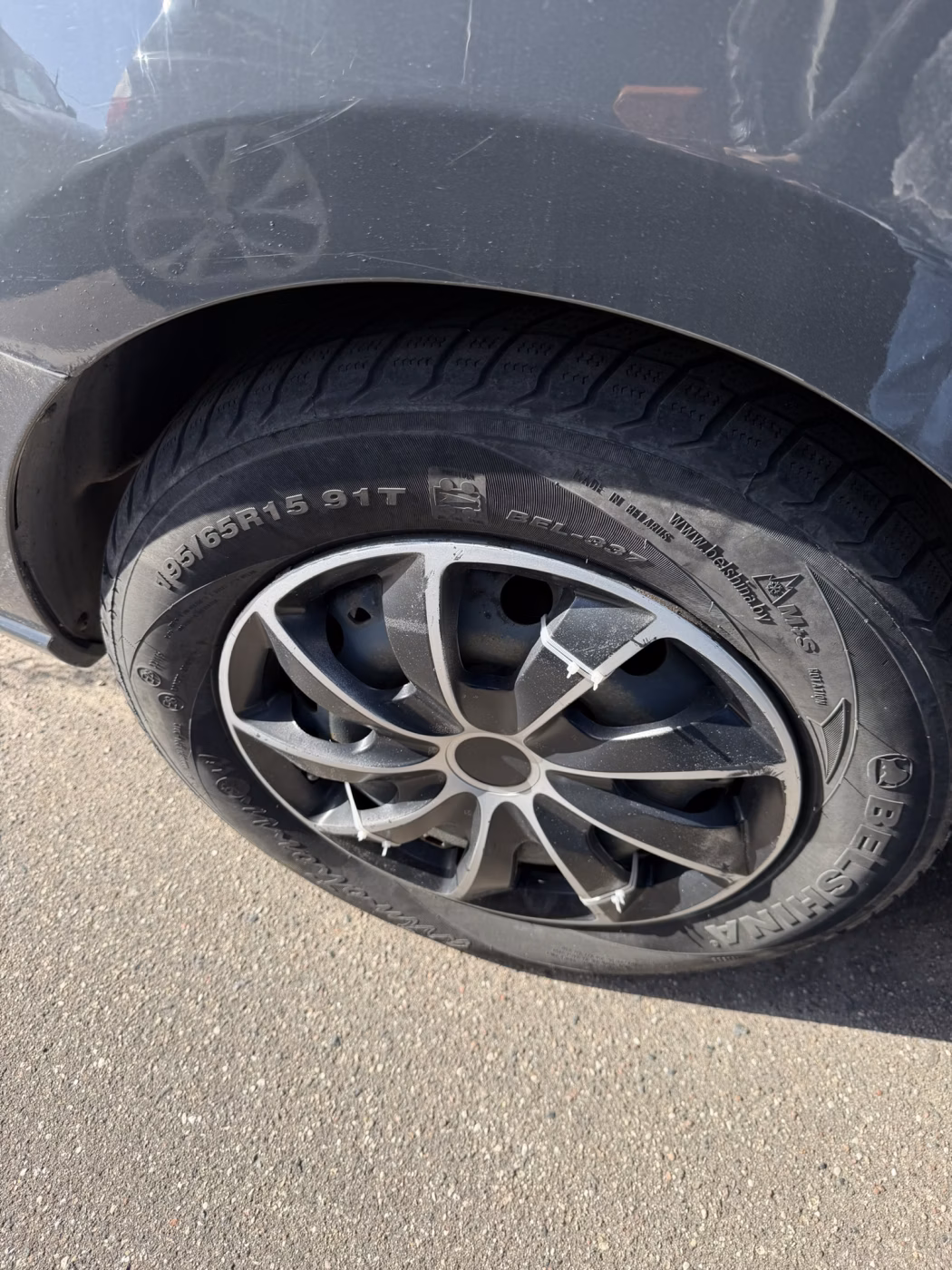 Volkswagen Polo Sedan фото 5