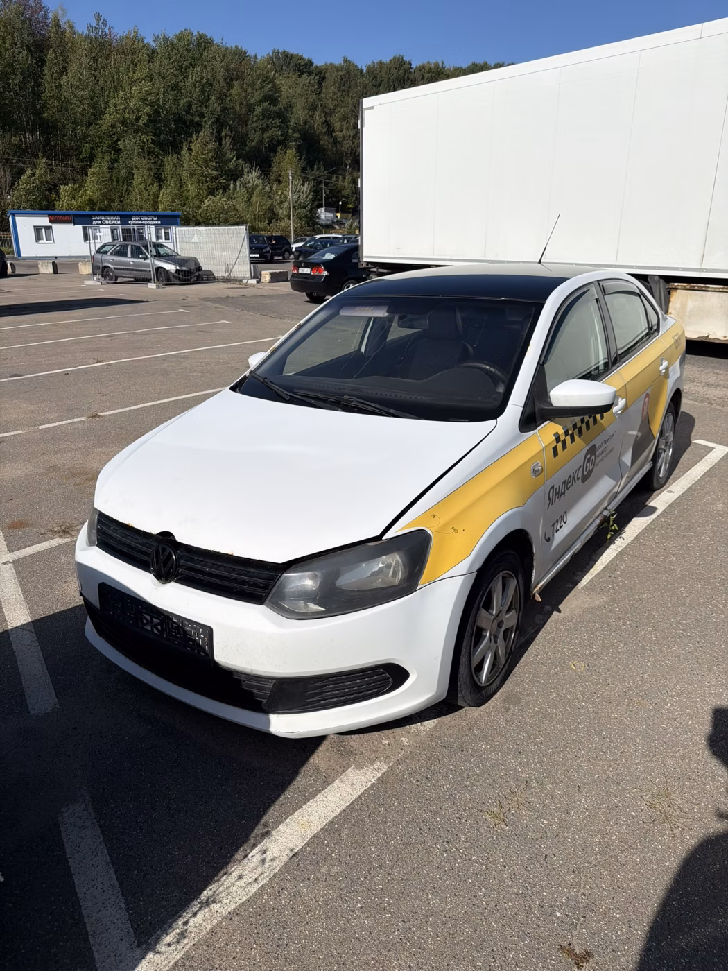 Volkswagen Polo Sedan фото 2