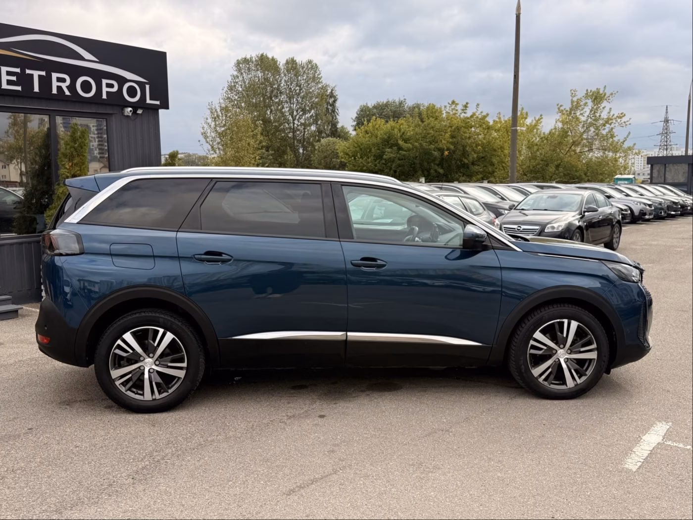 Peugeot 5008 фото 9