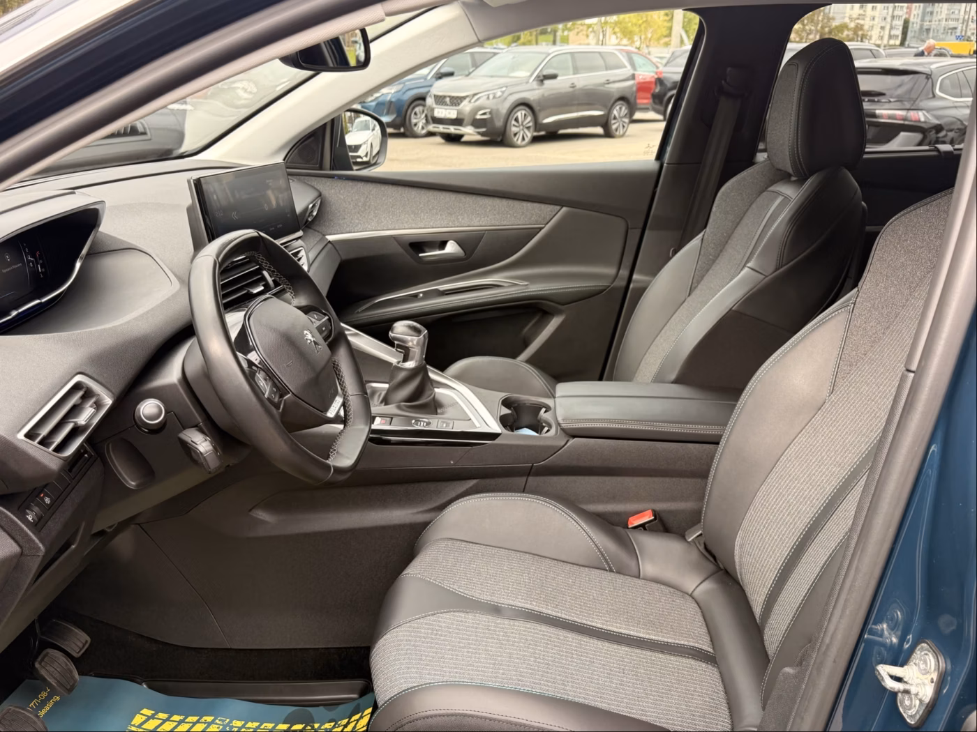 Peugeot 5008 фото 15