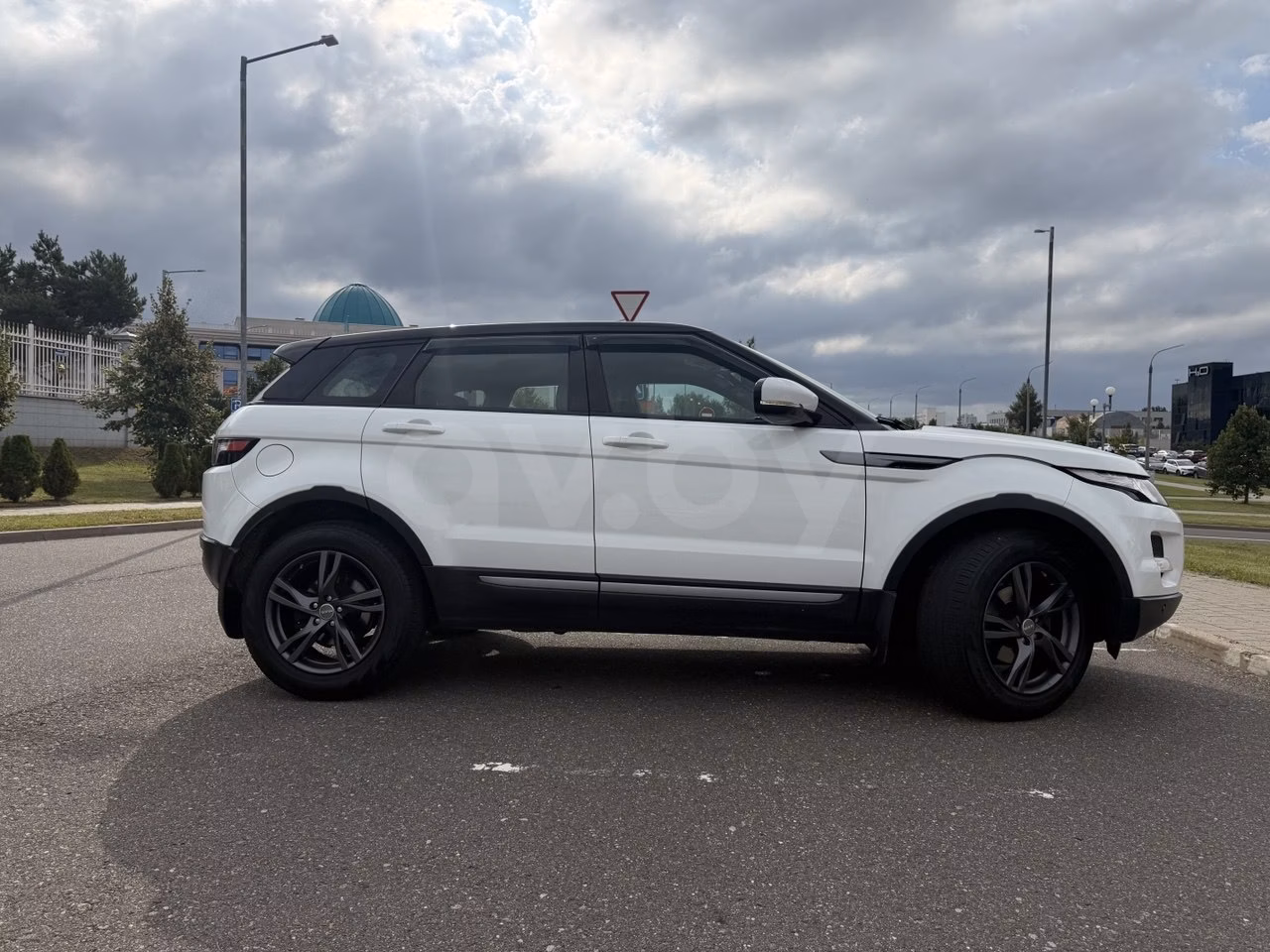 Land Rover Range Rover Evoque фото 2