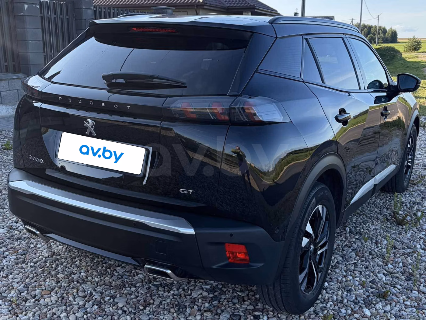 Peugeot 2008 фото 8