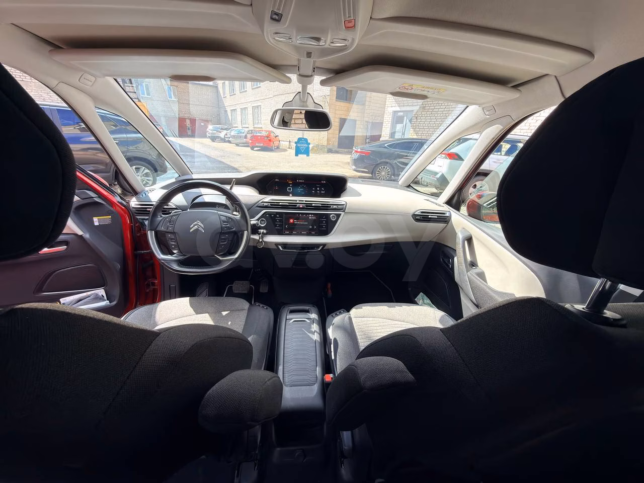 Citroen C4 Grand Spacetourer фото 11