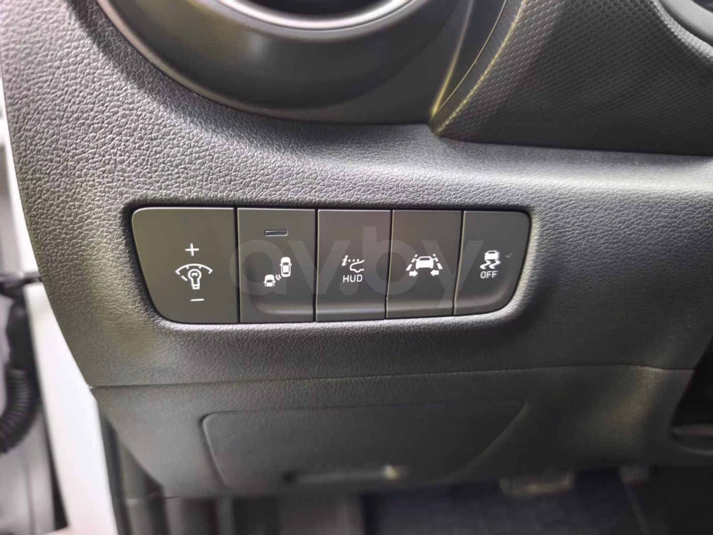 Hyundai Kona фото 11