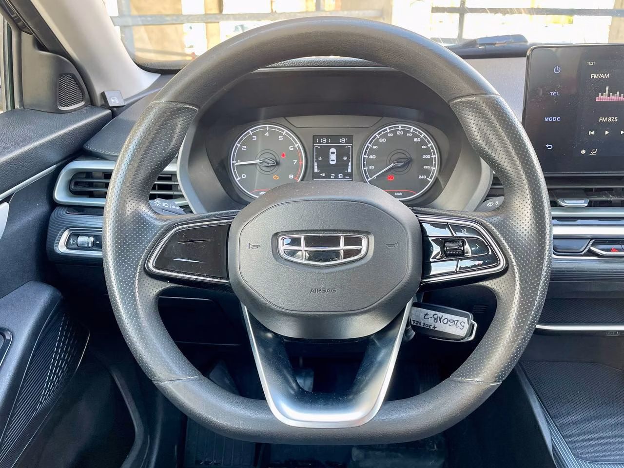 Geely Emgrand фото 10