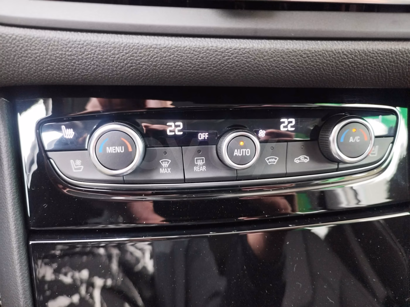 Opel Grandland X фото 10