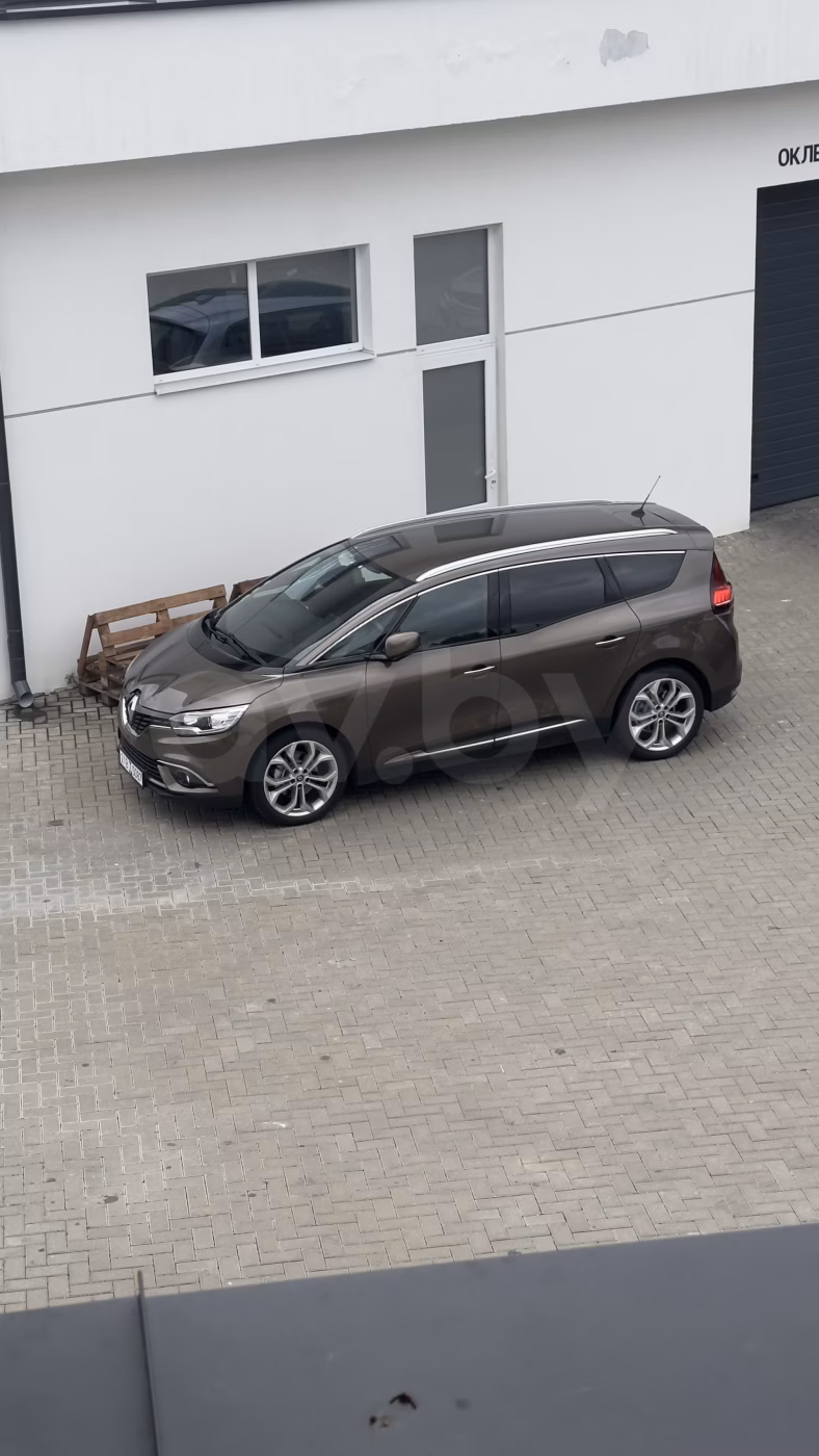 Renault Grand Scenic фото 5