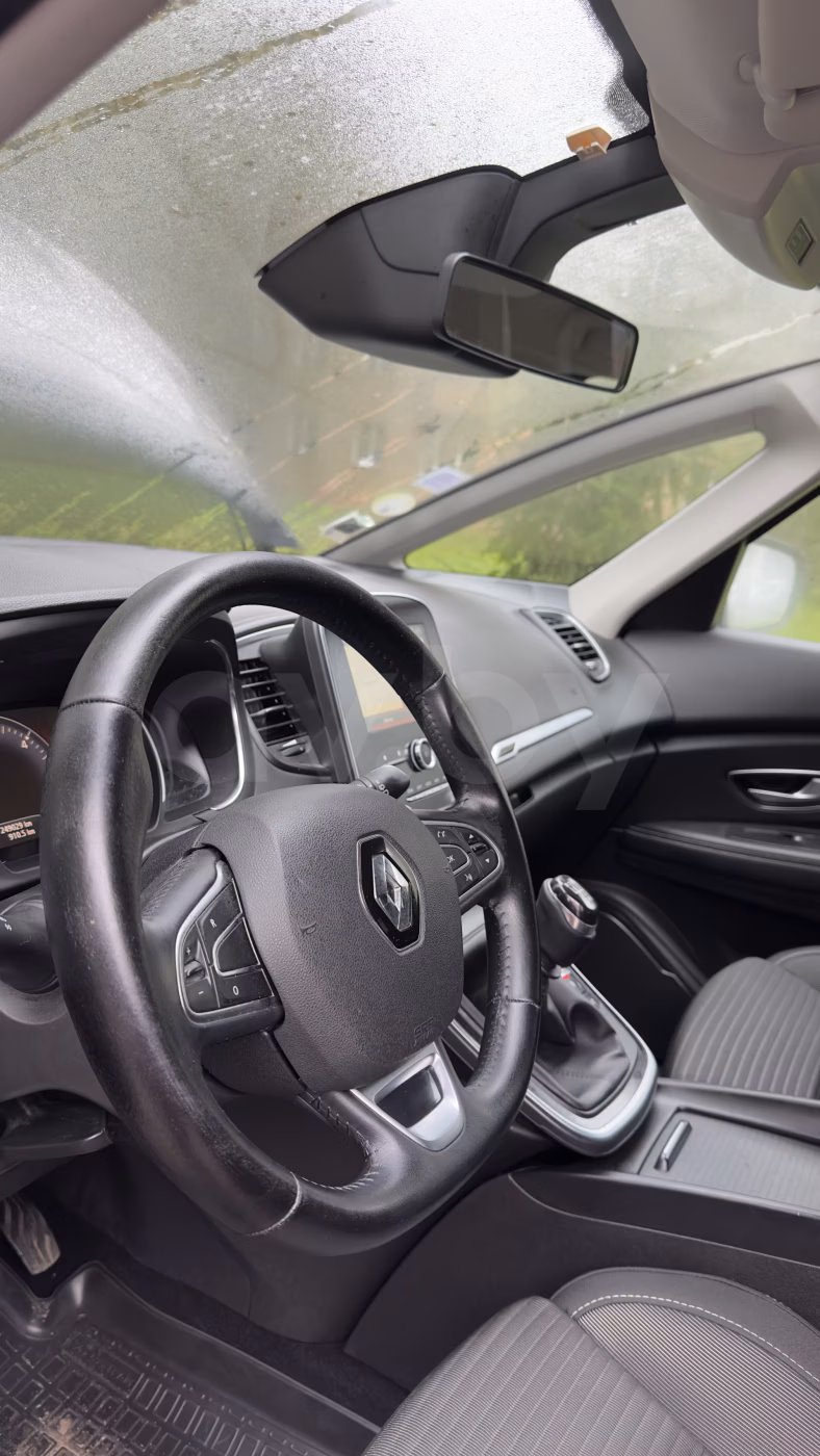 Renault Grand Scenic фото 11