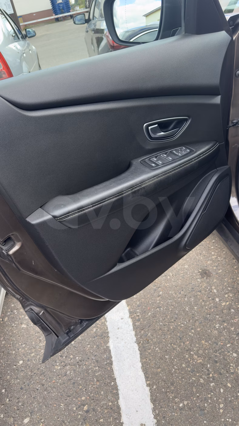 Renault Grand Scenic фото 8