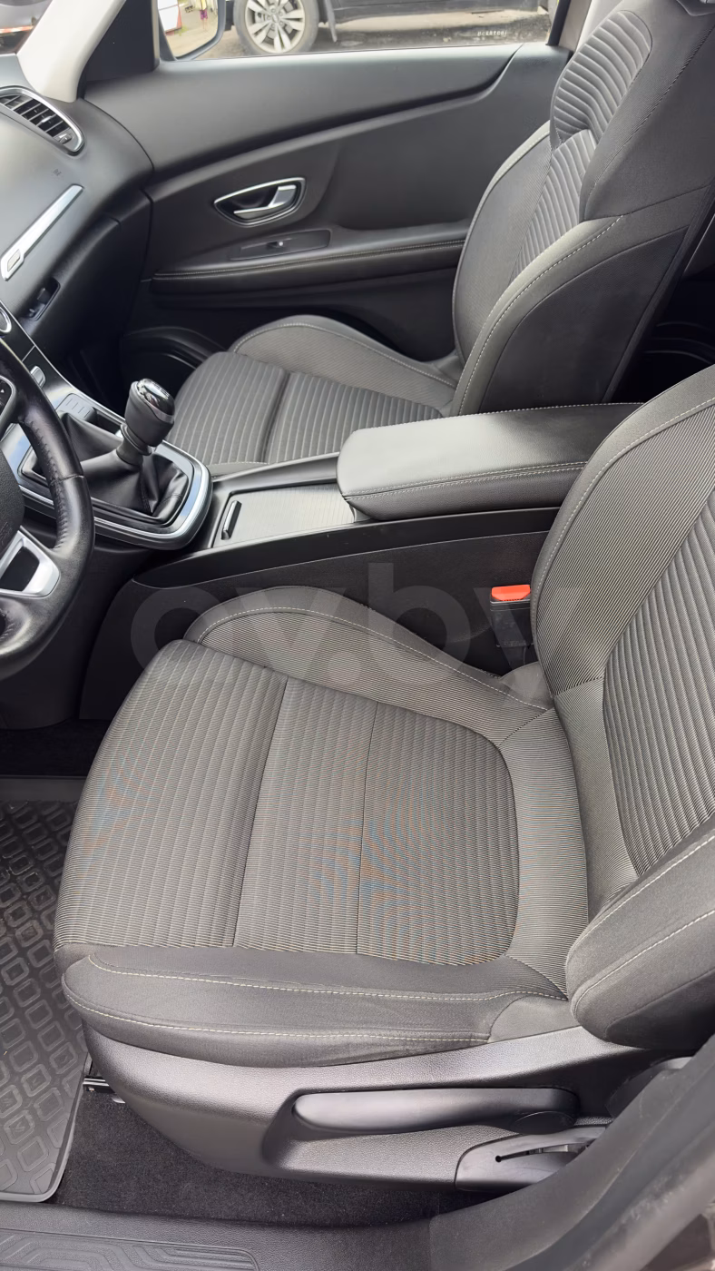 Renault Grand Scenic фото 9